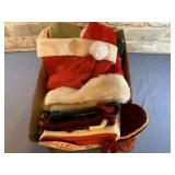 BOX LOT: ASSORTED CHRISTMAS Dï¿½COR- STOCKING