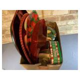 SELECTION OF ASSORTED PLASTIC & METAL SERVING