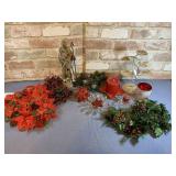 BOX OF ASSORTED CHRISTMAS GREENERY & Dï¿½COR