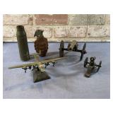 SELECTION OF MILITARY RELATED COLLECTIBLES: B-24