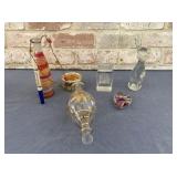 BOX LOT: SELECTION OF ASSORTED ART GLASS Dï¿½COR