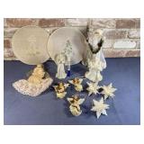 SELECTION OF 12 PIECES OF ASSORTED WHITE-TONED