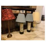 PAIR OF ASIAN STYLE LAMPS AND 2 MISMATCHED LAMPS