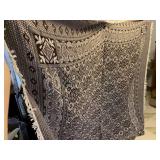 LARGE BURGUNDY & WHITE FLORAL PATTERN TABLECLOTH