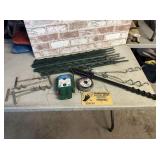 SELECTION OF ASSORTED ELECTRIC FENCE SUPPLIES-