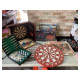 SELECTION OF 8 VINTAGE GAMES / GAME BOARDS: