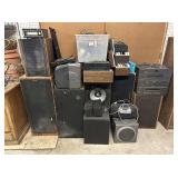 LARGE GROUP LOT OF ASSORTED ELECTRONICS: