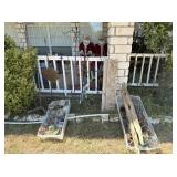 GROUPING OF ASSORTED LAWN & GARDEN DECOR ITEMS: