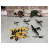 SELECTION OF VINTAGE AIRPLANE WALL Dï¿½COR AND TOY