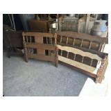 GROUPING: 2 HEADBOARD / FOOTBOARDS AND A