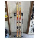 PAIR OF VINTAGE HEAD YAHOO 2 FREESTYLE SNOW SKI