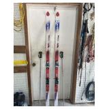 VINTAGE PAIR OF ALPINE SKI