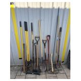 GROUP LOT: 15+ PIECES OF LAWN & GARDEN TOOLS: POST