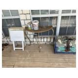 GROUPING: WHITE TV TRAYS WITH STORAGE STAND,