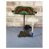 SMALL ACCENT LAMP WITH A BUTTERFLY BASE AND A
