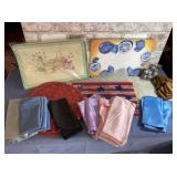 2 BOXES OF NAPKINS AND PLACEMATS & SOME NAPKIN