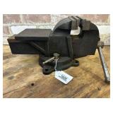 HEAVY DUTY CAST IRON BENCH VISE WITH A SWIVEL BASE