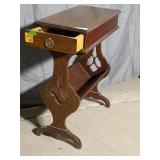 Tradition House smoking table