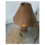 Wicker table lamp