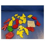 (21) Plastic Holiday Cookie Cutters