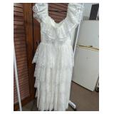 (1) Vintage White Lace Dress Size 11/12