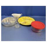 (8)Mixed Kitchen Bakeware and Serving Lot
