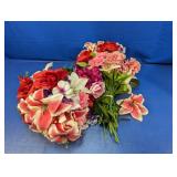 (1) Artificial Flower Bouquets Lot