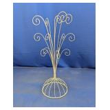 (1) Metal Wire Display Stand