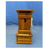 (1) ï¿½The Cowboysï¿½ Wooden Outhouse Figurine