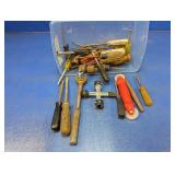 (1) Screwdrivers and Hand Tools Lot