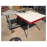 (1) Delta 10" Contractorï¿½s Table Saw