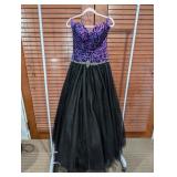 (1) Purple and Black Formal Gown Size 8