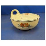 (1) Hallï¿½s Floral Divided Serving Bowl
