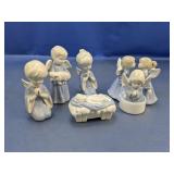 (1) Porcelain Angel Nativity Figurine Set