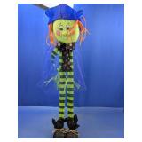 (1) Halloween Witch Decoration Figure