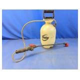 (1) Roundup Pump Garden Sprayer