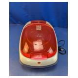 (1) George Foreman Lean Mean Fat-Reducing Grill