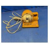 (1) Vintage Air Pump Model 1070
