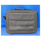 (1) Targus Black Laptop Case ï¿½ Padded Shoulder Bag
