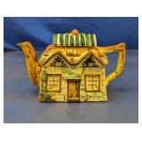 (1) Cottage House Ceramic Teapot