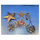 (1) Western Theme Ornaments Lot