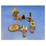 (1) Western Theme Ornaments Lot