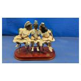 (1) Figurine of Three Girls Reading