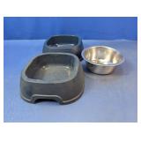 (3) Pet Feeding Bowls Plastic and Metal