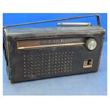 (1) Realtone Model TR2076 10 Transistor AM/FM