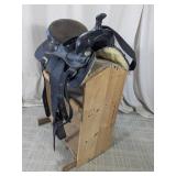 (1) King Series Western Saddle w/stand