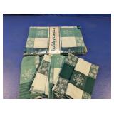 (1) Table Linens Set  Snowflake Design