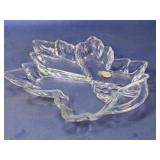 (1) La Tiara Exclusive Clear Leaf Glass Serving