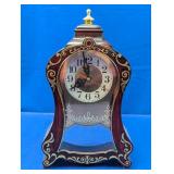 (1) Quartz Plastic Mantel Clock