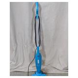 (1) BISSELL Featherweight Vacuum